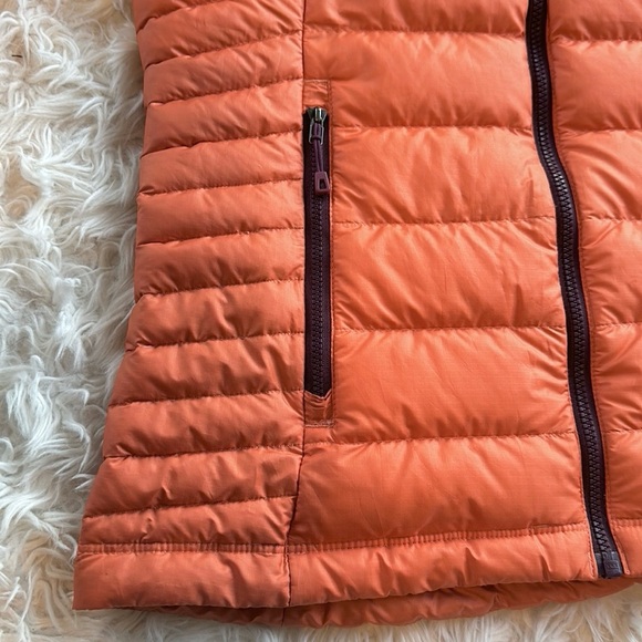 Patagonia orange lightweight down sweater vest womens XS - Picture 5 of 10